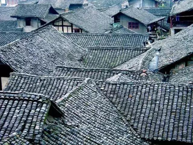 青瓦灰墻，高瓴飛檐，處處消磨時光